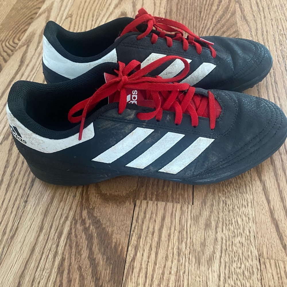 Adidas Men's /Women’s Black and White Turf Trainers /Sneakers